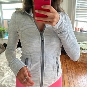 Lululemon fitted jacket. size 2 in grey and white pattern